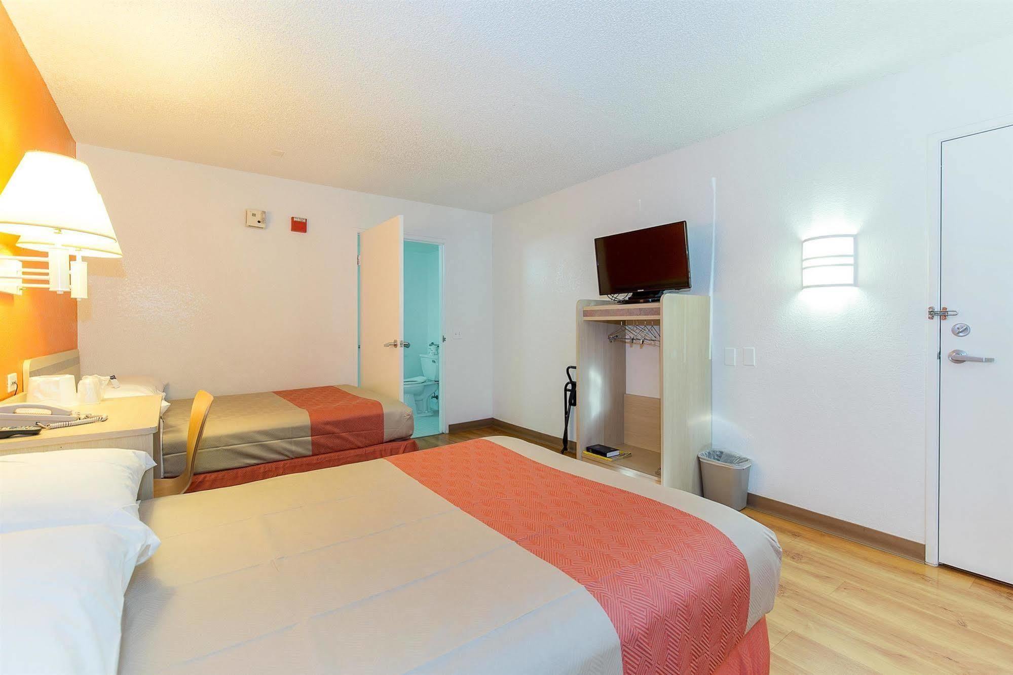 Motel 6 Hayward, Ca- Silicon Valley Gateway Exterior photo
